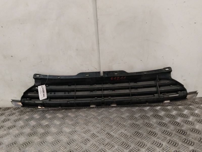 Recambio de rejilla delantera para mini mini (r56) cooper referencia OEM IAM 16443400  
