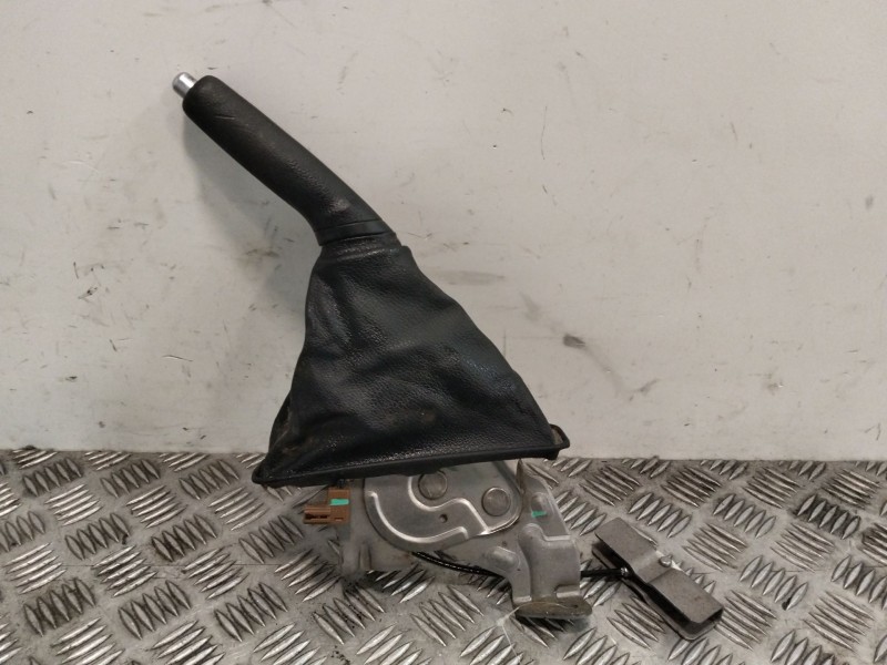 Recambio de palanca freno de mano para toyota auris (_e18_) 1.4 d-4d (nde180_) referencia OEM IAM 11330317  