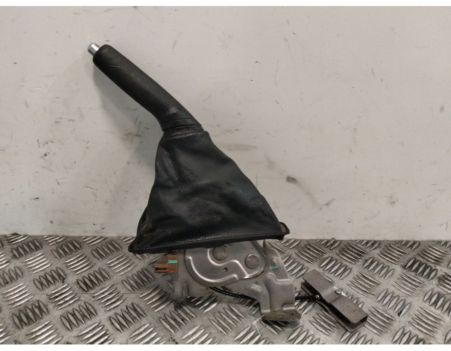 Recambio de palanca freno de mano para toyota auris (_e18_) 1.4 d-4d (nde180_) referencia OEM IAM 11330317  