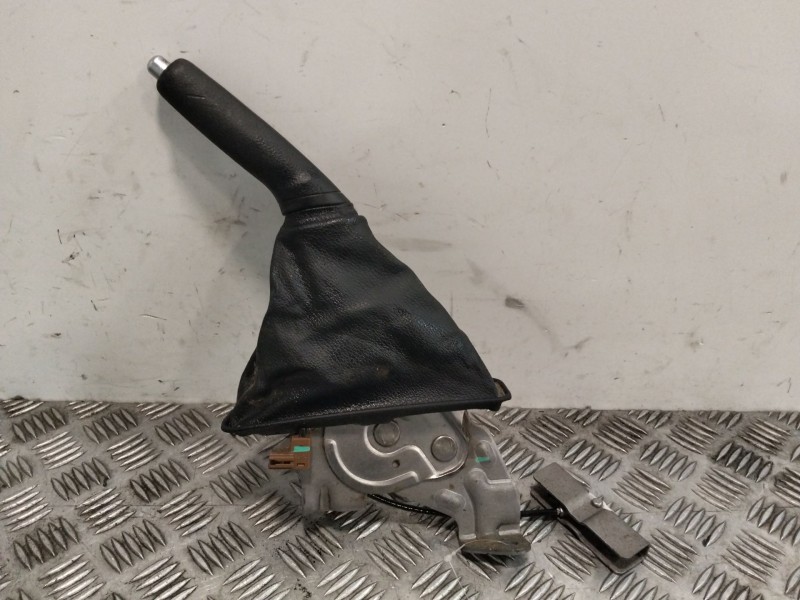 Recambio de palanca freno de mano para toyota auris (_e18_) 1.4 d-4d (nde180_) referencia OEM IAM 11330317  
