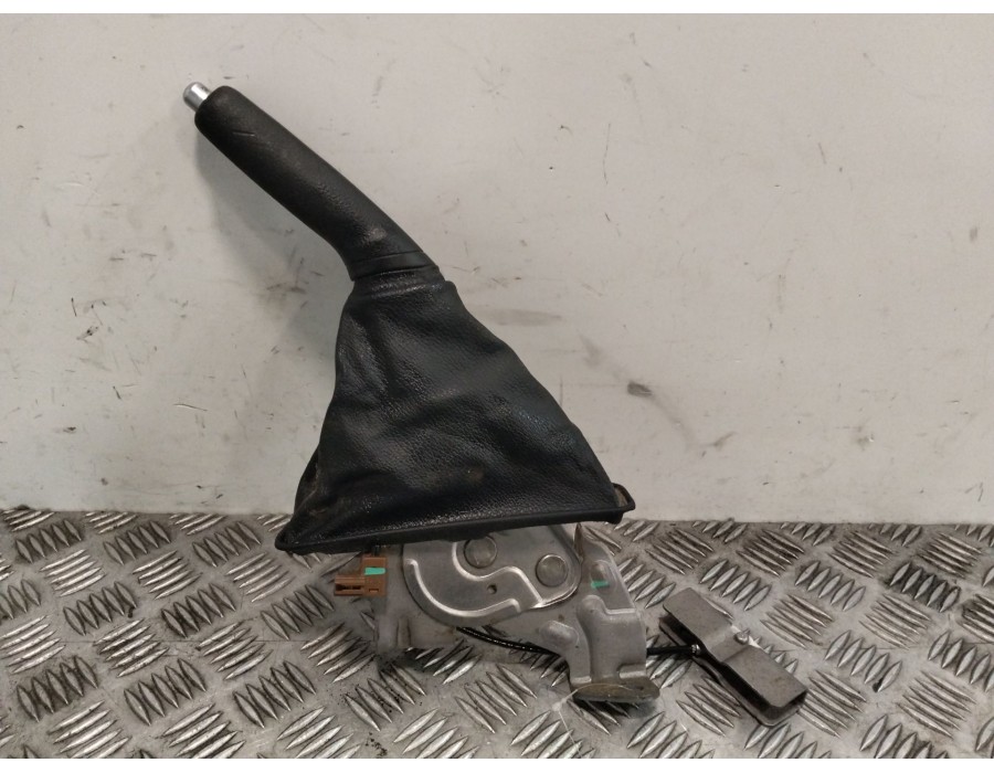 Recambio de palanca freno de mano para toyota auris (_e18_) 1.4 d-4d (nde180_) referencia OEM IAM 11330317  