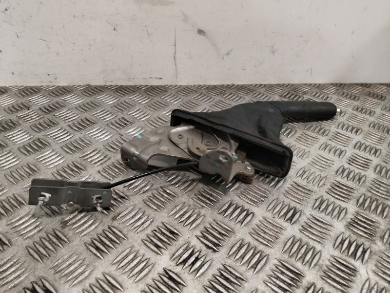 Recambio de palanca freno de mano para toyota auris (_e18_) 1.4 d-4d (nde180_) referencia OEM IAM 11330317  