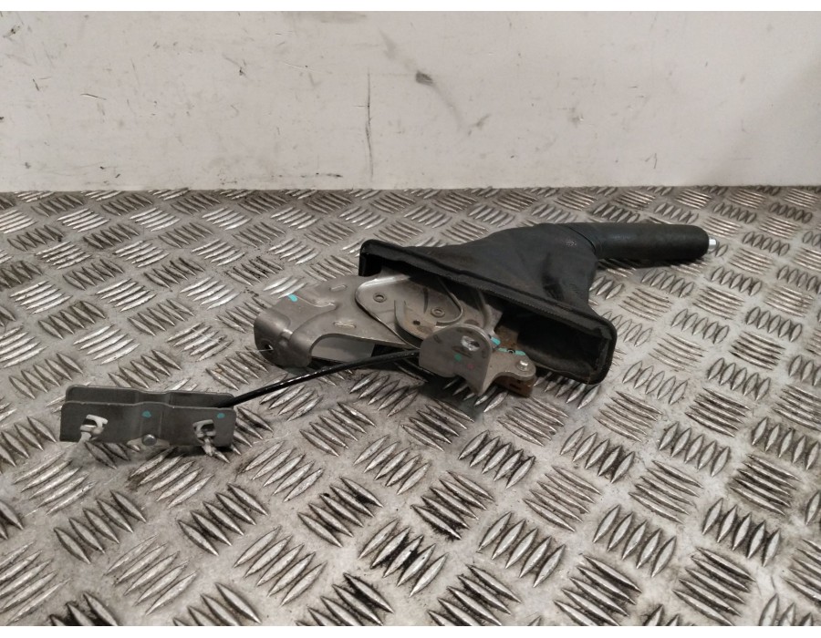 Recambio de palanca freno de mano para toyota auris (_e18_) 1.4 d-4d (nde180_) referencia OEM IAM 11330317  