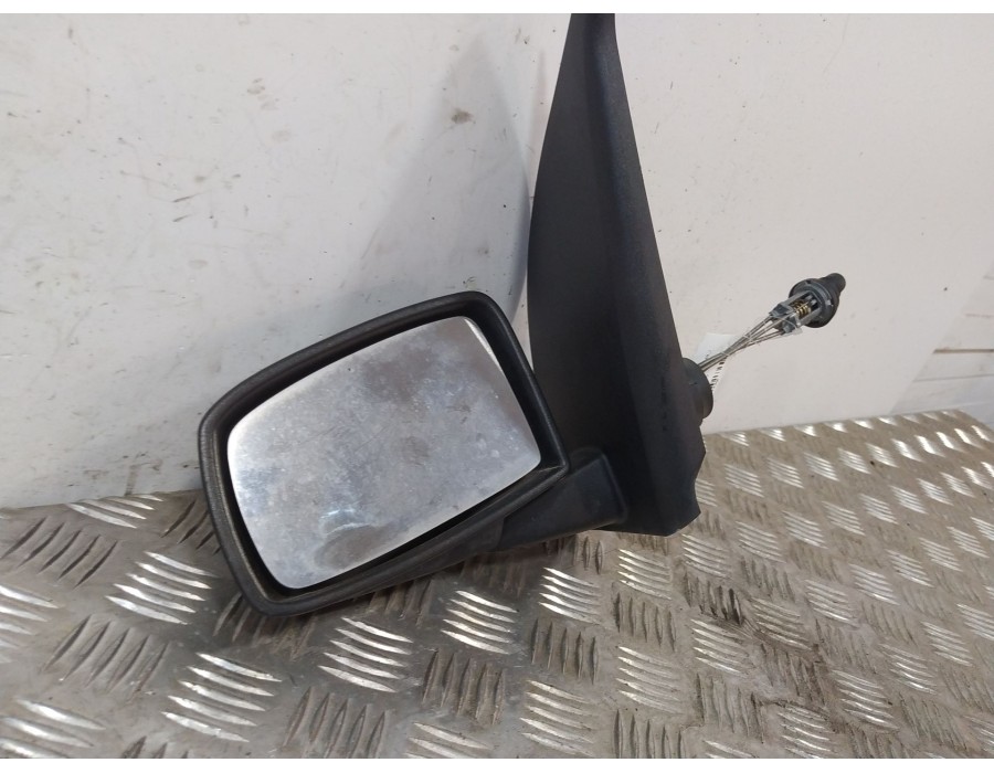 Recambio de retrovisor izquierdo para fiat panda / panda classic (169_) 1.1 (169.axa1a) referencia OEM IAM 01704662700  