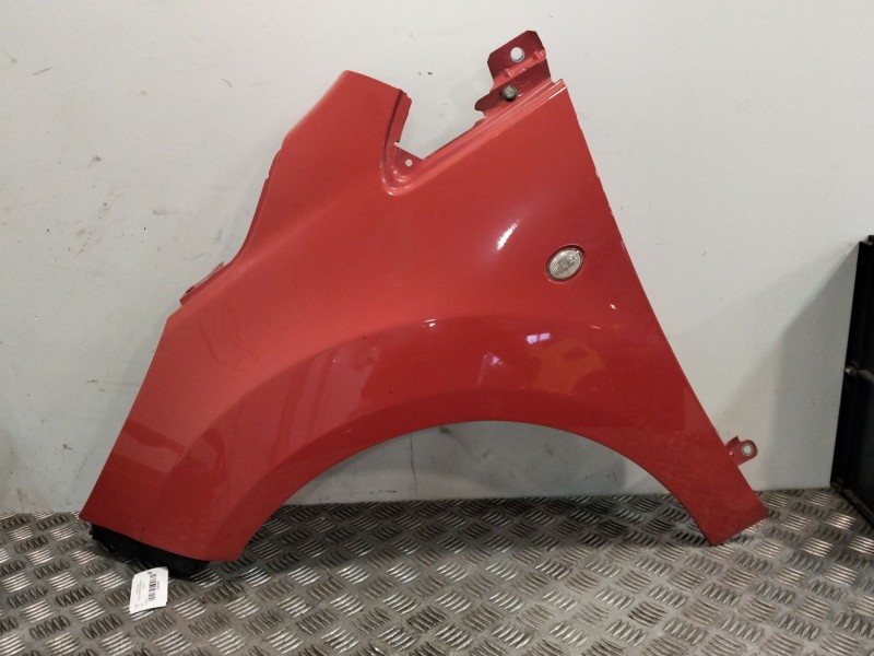 Recambio de aleta delantera izquierda para ford ka (ru8) 1.2 referencia OEM IAM 1673512  
