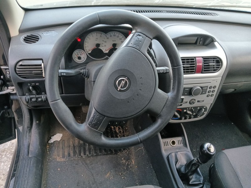 opel corsa c (x01) del año 2006