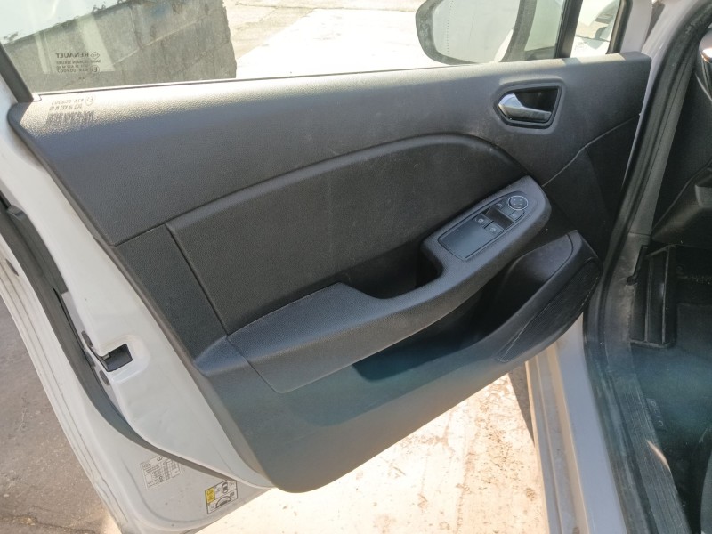 renault clio v (b7_) del año 2020