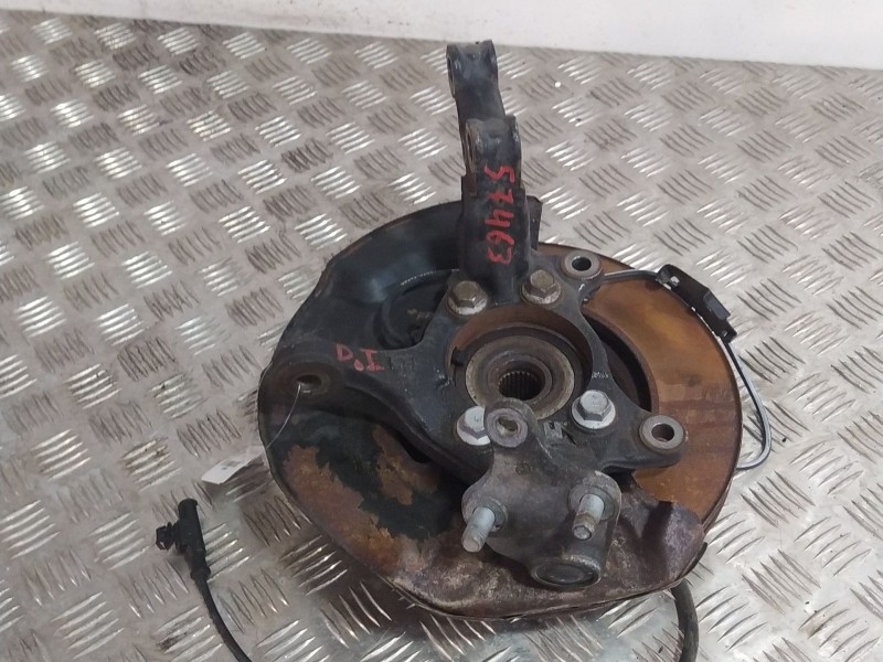 Recambio de mangueta delantera izquierda para toyota auris (_e18_) 1.4 d-4d (nde180_) referencia OEM IAM F51L5  