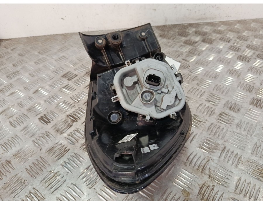 Recambio de piloto trasero derecho para renault captur i (j5_, h5_) 1.5 dci 90 referencia OEM IAM 265509762R  