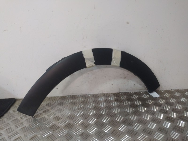 Recambio de aletin delantero derecho para citroën c3 iii (sx) 1.2 thp 110 referencia OEM IAM 9812088580  
