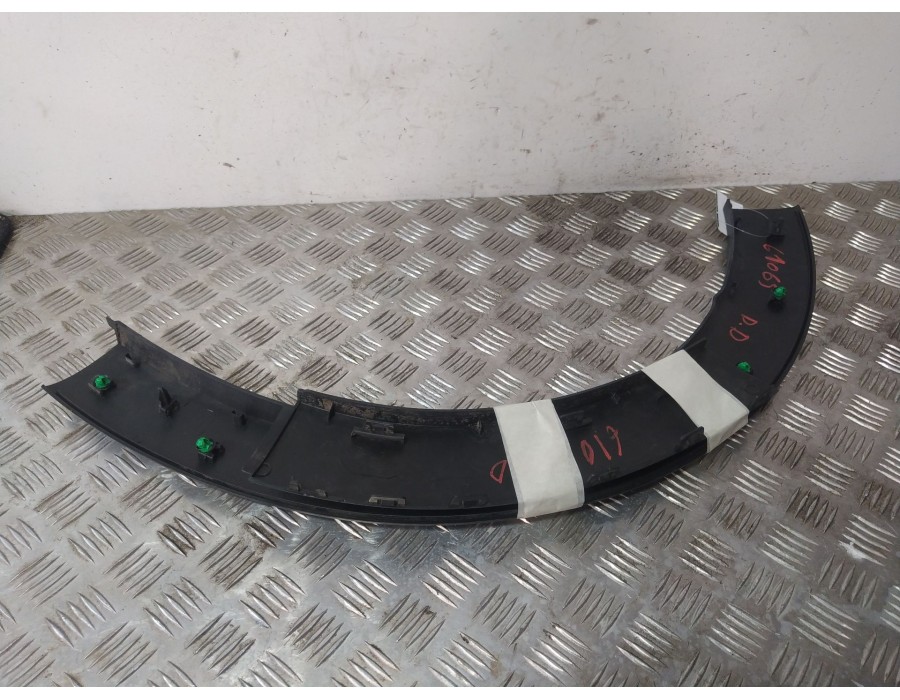 Recambio de aletin delantero derecho para citroën c3 iii (sx) 1.2 thp 110 referencia OEM IAM 9812088580  