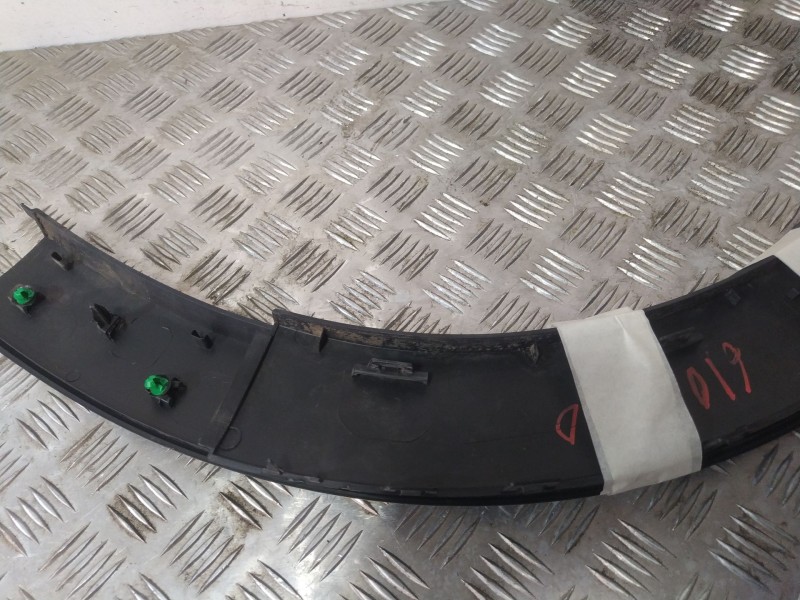 Recambio de aletin delantero derecho para citroën c3 iii (sx) 1.2 thp 110 referencia OEM IAM 9812088580  