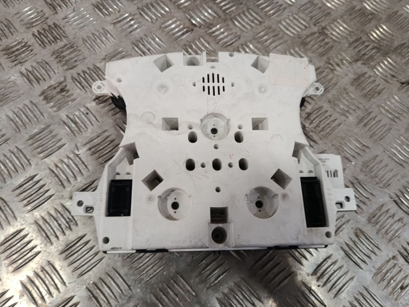 Recambio de cuadro instrumentos para mini mini (r50,r53) 1.6 16v cat referencia OEM IAM 67379411  