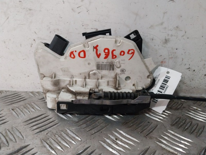 Recambio de cerradura puerta delantera derecha para seat ibiza iv (6j5, 6p1) 1.6 tdi referencia OEM IAM 3C1837016A  
