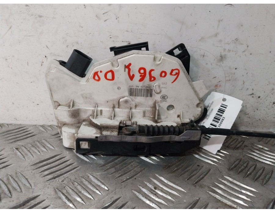 Recambio de cerradura puerta delantera derecha para seat ibiza iv (6j5, 6p1) 1.6 tdi referencia OEM IAM 3C1837016A  