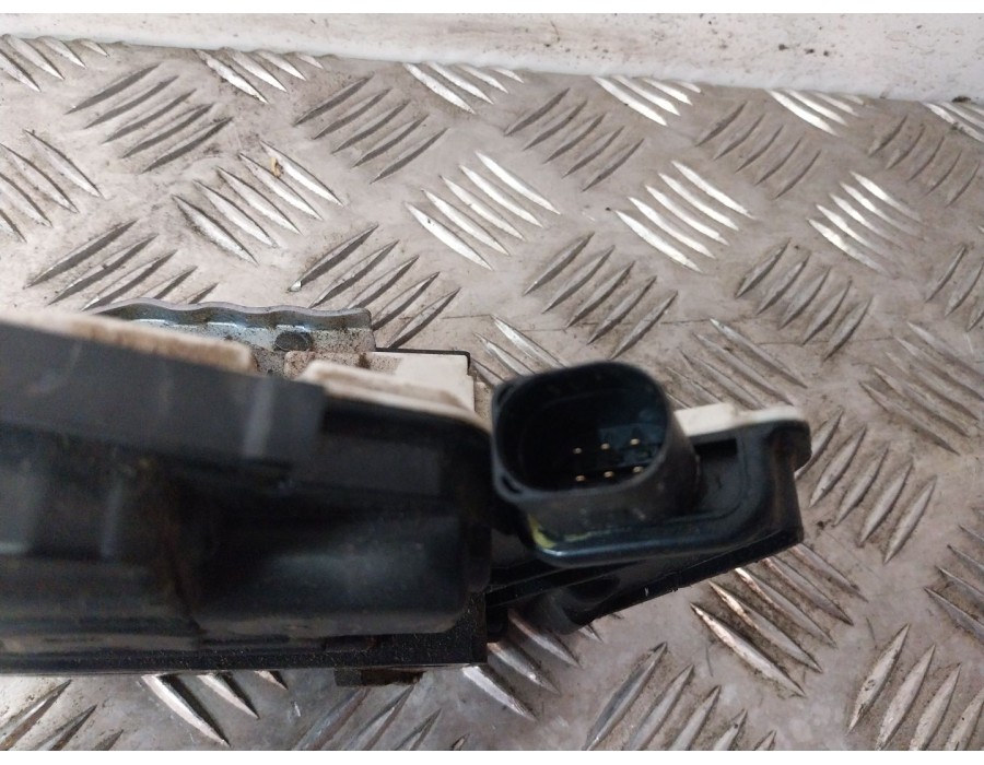 Recambio de cerradura puerta delantera derecha para seat ibiza iv (6j5, 6p1) 1.6 tdi referencia OEM IAM 3C1837016A  