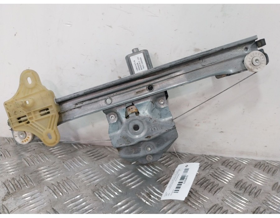Recambio de elevalunas trasero derecho para renault captur i (j5_, h5_) 1.5 dci 90 referencia OEM IAM 827009380R  
