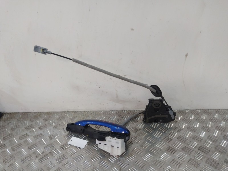 Recambio de cerradura puerta trasera izquierda para renault captur ii (hf_) tce 160 (hfn1) referencia OEM IAM 825031538R  
