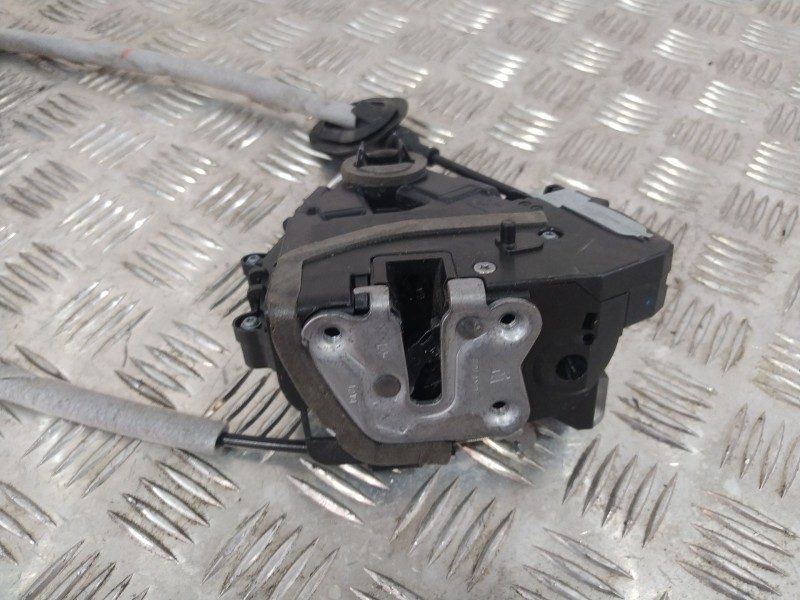 Recambio de cerradura puerta trasera izquierda para renault captur ii (hf_) tce 160 (hfn1) referencia OEM IAM 825031538R  