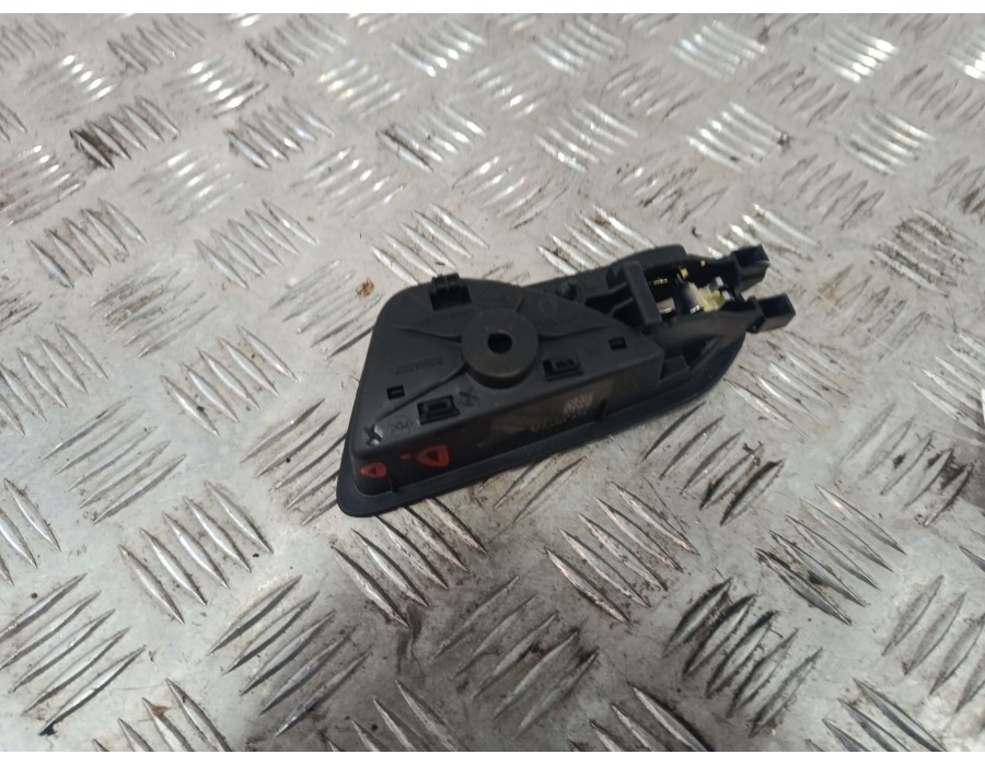 Recambio de maneta interior trasera derecha para renault captur ii (hf_) tce 160 (hfn1) referencia OEM IAM 826723042R  