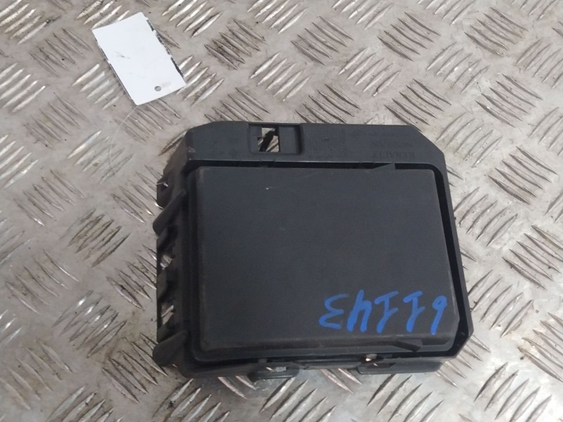 Recambio de caja reles / fusibles para renault captur ii (hf_) tce 160 (hfn1) referencia OEM IAM 284B73384R  