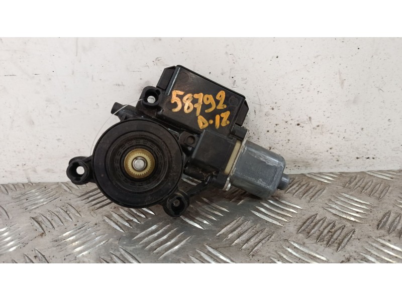 Recambio de motor elevalunas delantero izquierdo para volkswagen polo (6r1) referencia OEM IAM 0130822531  