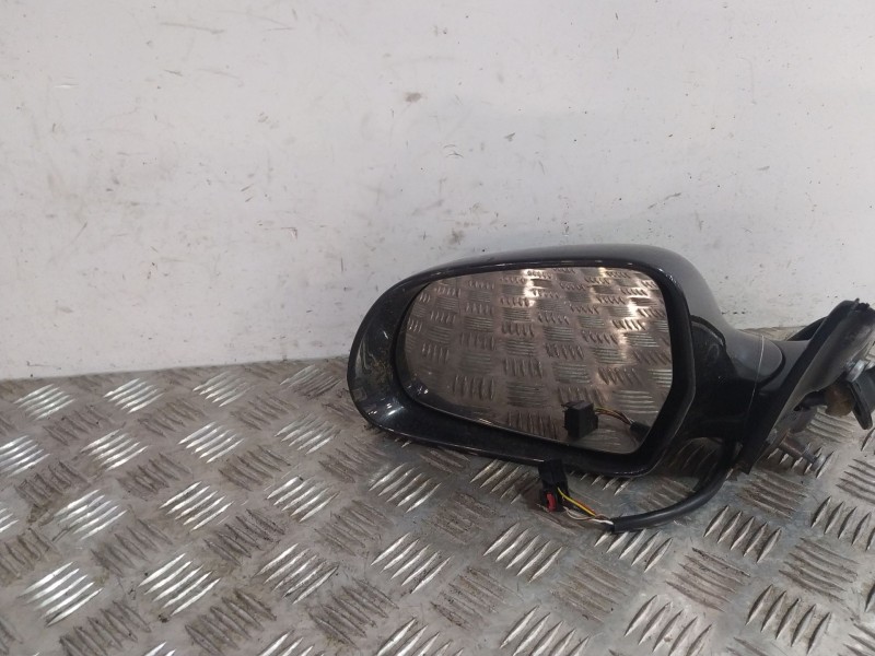 Recambio de retrovisor izquierdo para audi a4 b8 (8k2) 2.7 tdi referencia OEM IAM 020931  