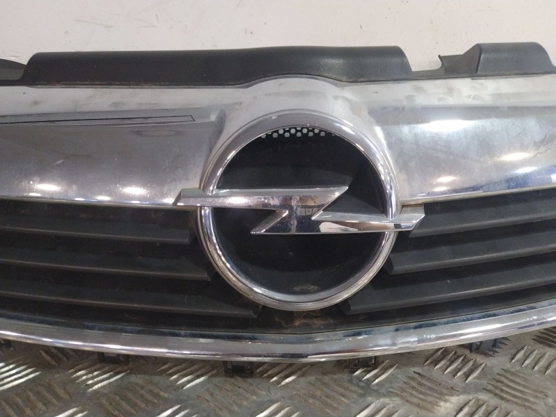 Recambio de rejilla delantera para opel zafira / zafira family b (a05) 1.8 (m75) referencia OEM IAM 13157590 321228108 