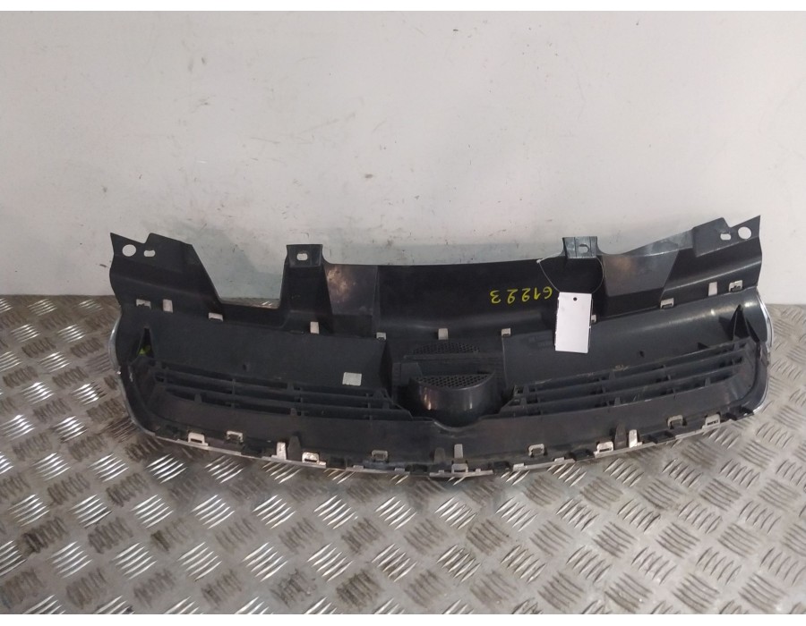 Recambio de rejilla delantera para opel zafira / zafira family b (a05) 1.8 (m75) referencia OEM IAM 13157590 321228108 