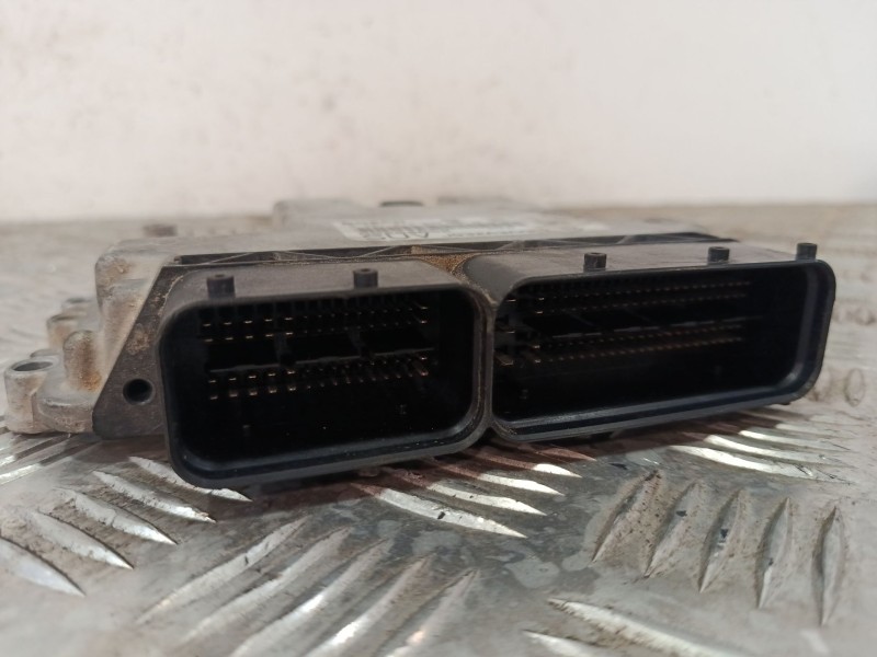 Recambio de centralita motor uce para fiat sedici (189_) 1.9 d multijet 4x4 referencia OEM IAM 281012992  