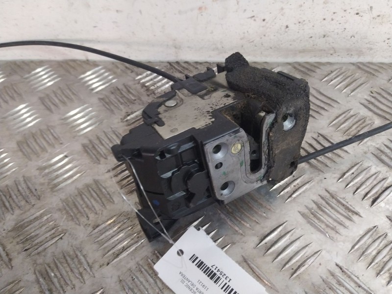 Recambio de cerradura puerta delantera derecha para renault scenic iii gran scenic referencia OEM IAM 119121  