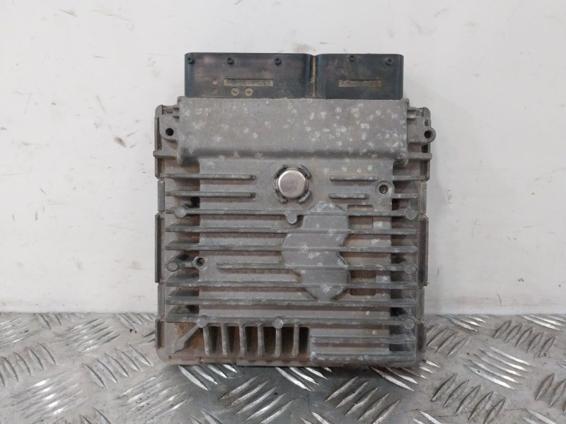 Recambio de centralita motor uce para volkswagen golf vi (5k1) 1.6 tdi referencia OEM IAM 03L906023B  