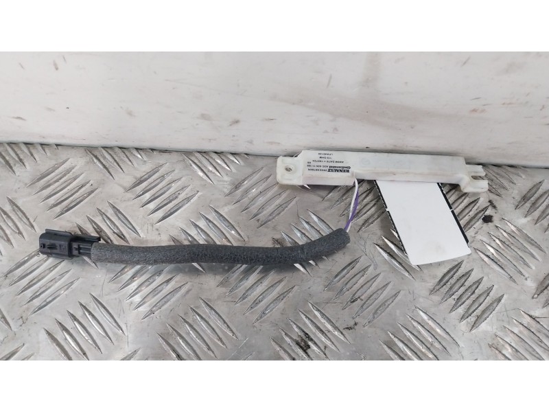 Recambio de antena para renault captur ii (hf_) tce 160 (hfn1) referencia OEM IAM 285E58760R  
