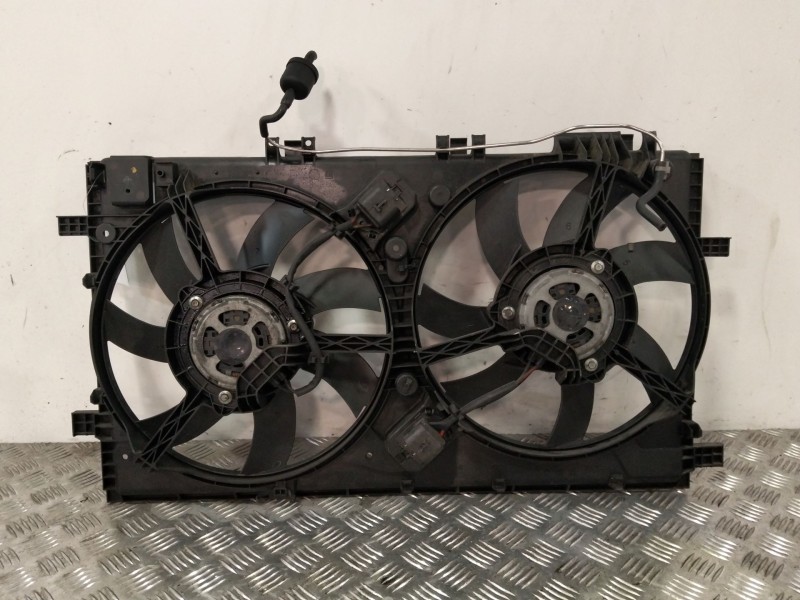 Recambio de electroventilador para opel insignia a (g09) 2.0 cdti (68) referencia OEM IAM 13223018  