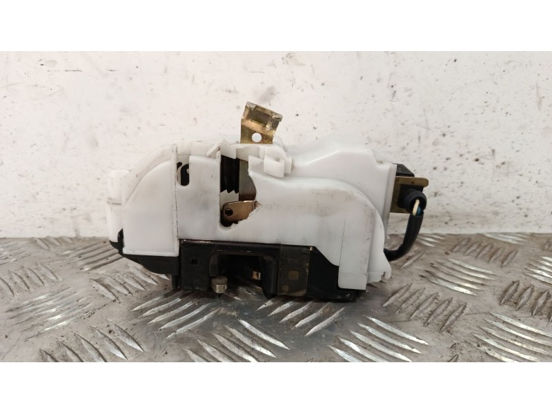 Recambio de cerradura puerta delantera izquierda para seat ibiza ii (6k1) 1.4 i referencia OEM IAM 6K3837015D  