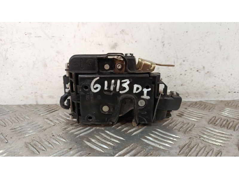 Recambio de cerradura puerta delantera izquierda para seat ibiza ii (6k1) 1.4 i referencia OEM IAM 6K3837015D  
