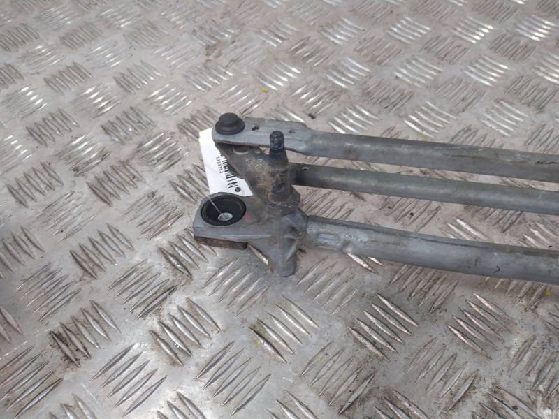 Recambio de motor limpia delantero para volvo c30 2.0 diesel cat referencia OEM IAM 30699342  