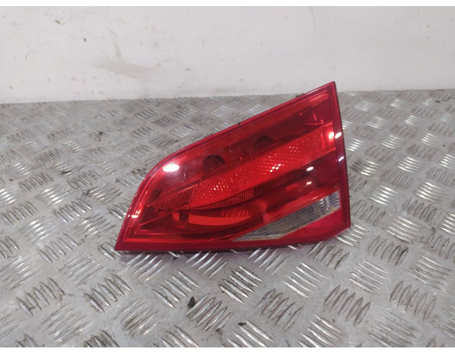 Recambio de piloto trasero derecho interior para audi a4 b8 (8k2) 2.7 tdi referencia OEM IAM 8K5945094D  