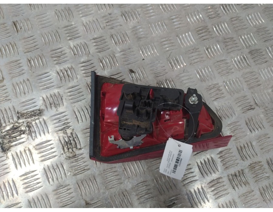 Recambio de piloto trasero derecho interior para audi a4 b8 (8k2) 2.7 tdi referencia OEM IAM 8K5945094D  