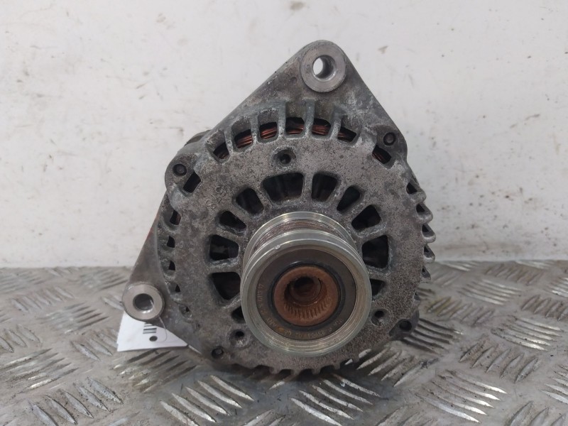 Recambio de alternador para ssangyong kyron 2.0 xdi 4x4 referencia OEM IAM A6641540002  