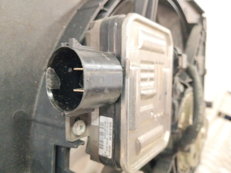 Recambio de electroventilador para volvo v60 i cross country (157) d4 referencia OEM IAM 31686810  