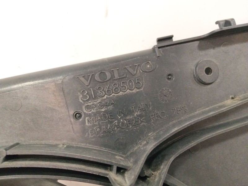 Recambio de electroventilador para volvo v60 i cross country (157) d4 referencia OEM IAM 31686810  