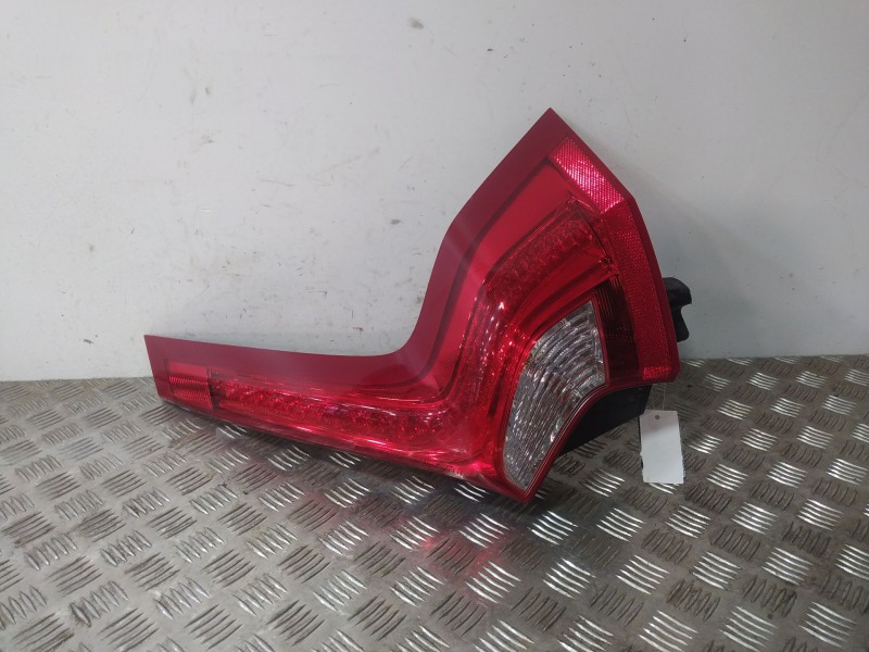 Recambio de piloto trasero derecho para volvo v60 i cross country (157) d4 referencia OEM IAM 31395929  