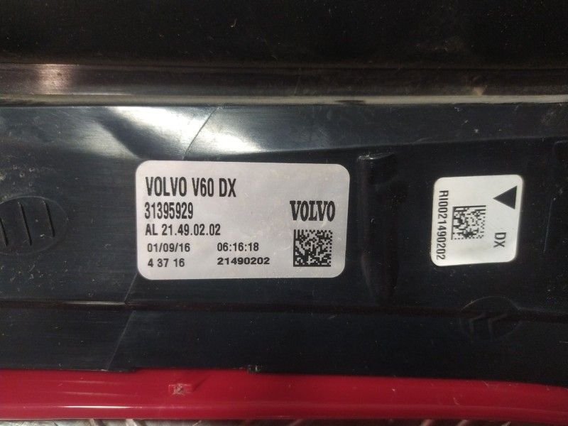 Recambio de piloto trasero derecho para volvo v60 i cross country (157) d4 referencia OEM IAM 31395929  