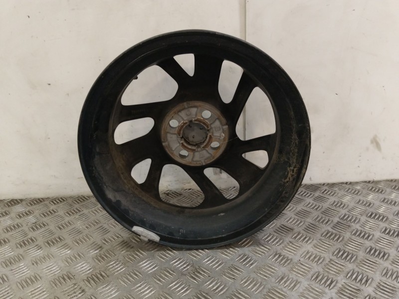 Recambio de llanta para peugeot 108 1.2 referencia OEM IAM B000908277  