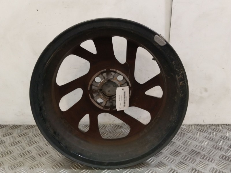 Recambio de llanta para peugeot 108 1.2 referencia OEM IAM B000908277  