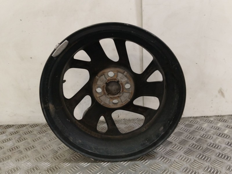 Recambio de llanta para peugeot 108 1.2 referencia OEM IAM B000908277  