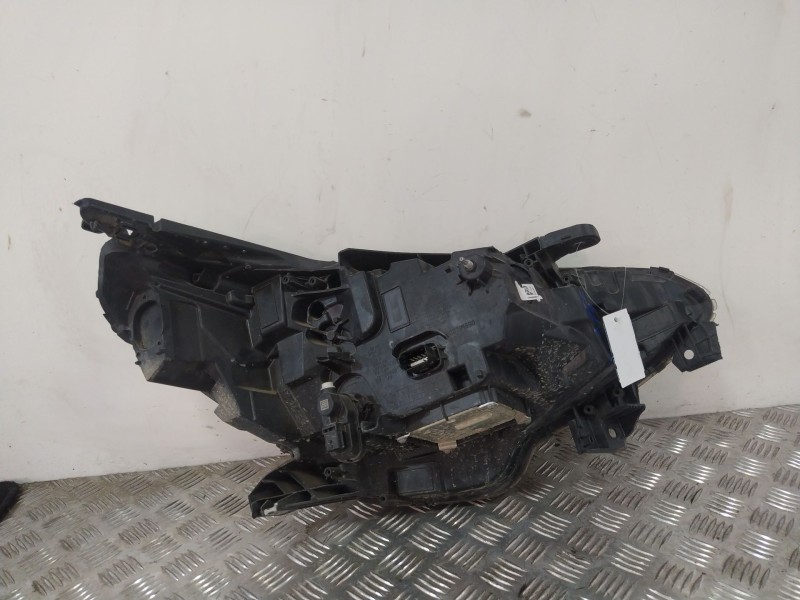 Recambio de faro izquierdo para renault clio v (b7_) 1.0 tce 100 (b7mt) referencia OEM IAM 260609987R  