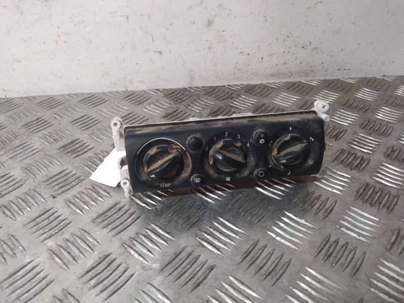 Recambio de mando climatizador para mini mini (r50,r53) 1.6 16v cat referencia OEM IAM 64111502214  