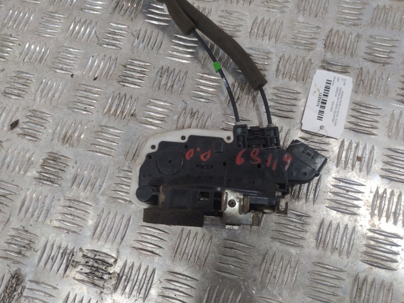 Recambio de cerradura puerta delantera derecha para nissan micra iv (k13k, k13kk) 1.2 referencia OEM IAM Y2413530  
